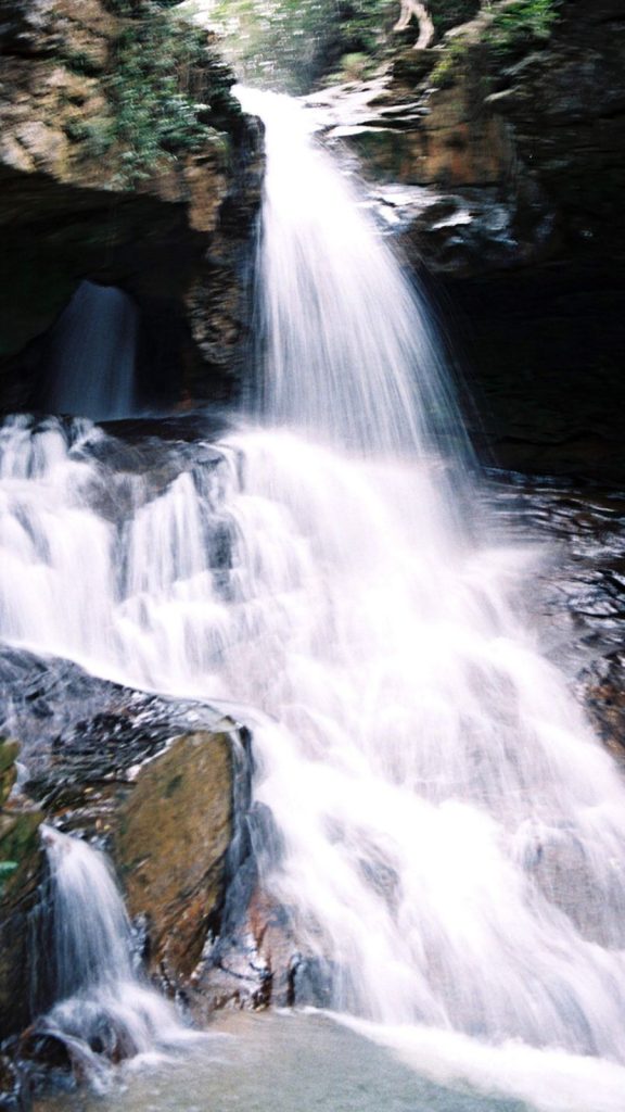 Cachoeira na região das Três vendas em Luziânia GO. Foto Arley da Cruz